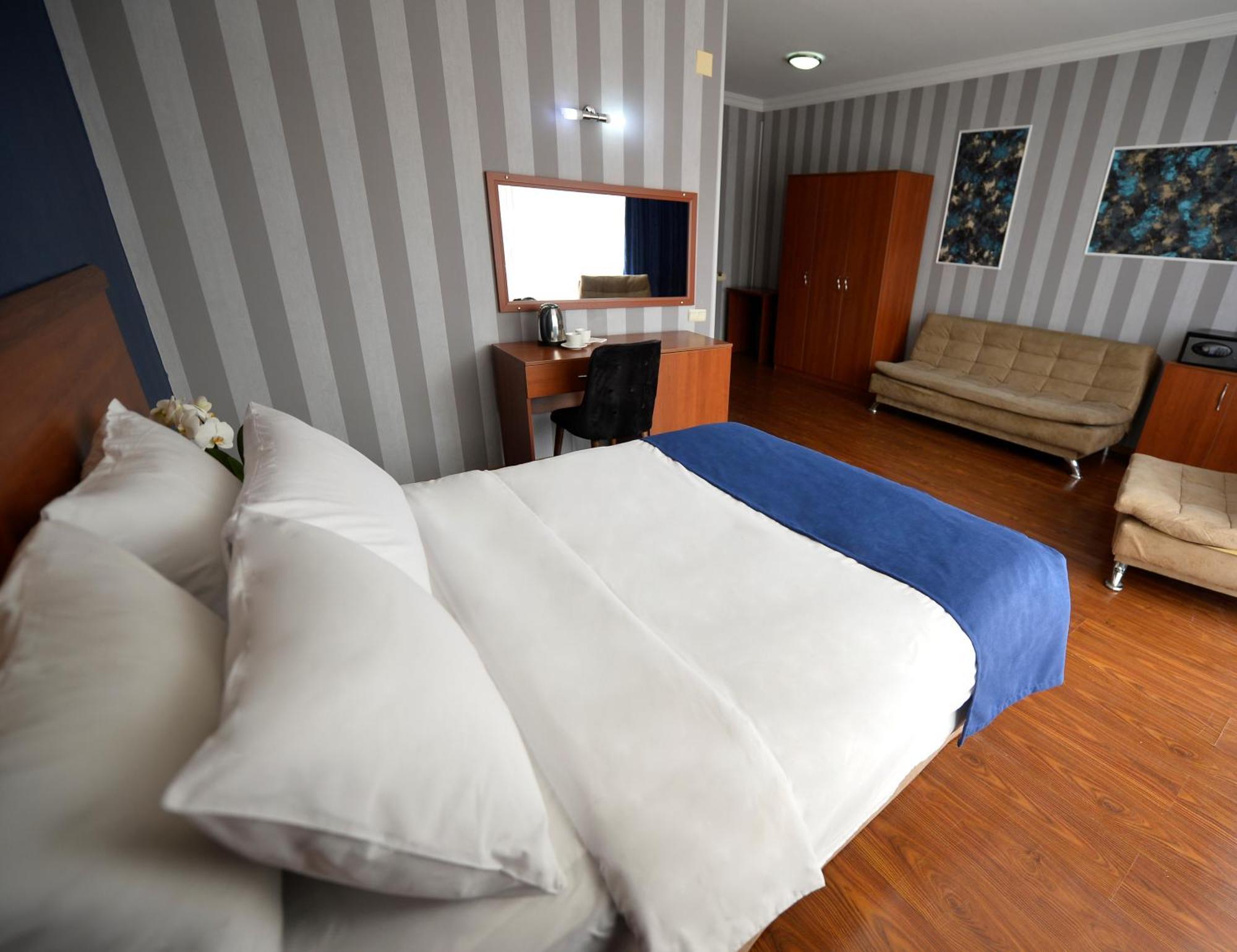 Aura Boutique Hotel Batumi Pokoj fotografie